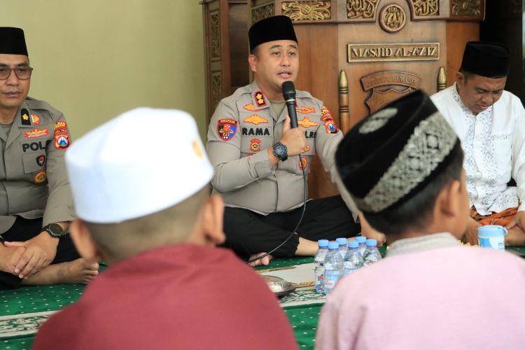 Peringati Isra Mikraj 1447 H, Polres Gresik Gelar Binrohtal dan Santuni Anak Yatim