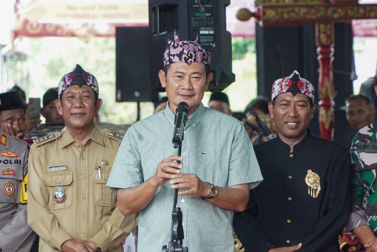 Sedekah Bumi Tikung Simbol Rasa Syukur dan Kebahagiaan Masyarakat di Lamongan