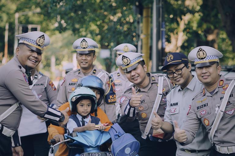 Operasi Patuh Semeru 2025:  Satlantas Polres Gresik Kampanye Tertib Lalu Lintas dengan Pendekatan Humanis