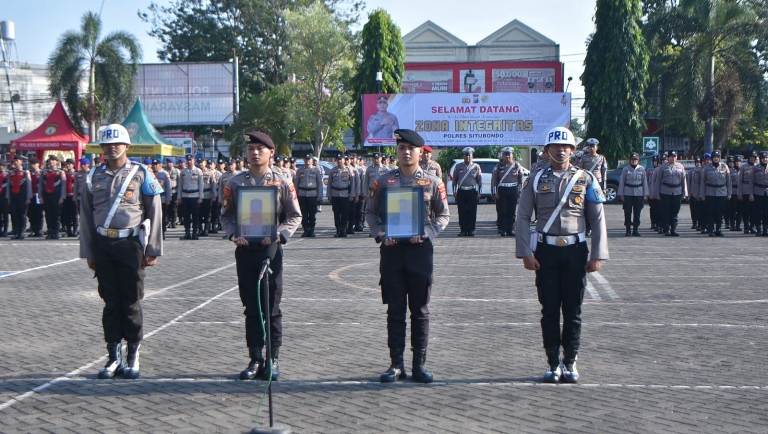 Langgar Etika Profesi, Dua Anggota Polres Situbondo Dipecat
