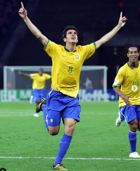 Kaka Siap Bantu Ancelotti di Timnas Brasil