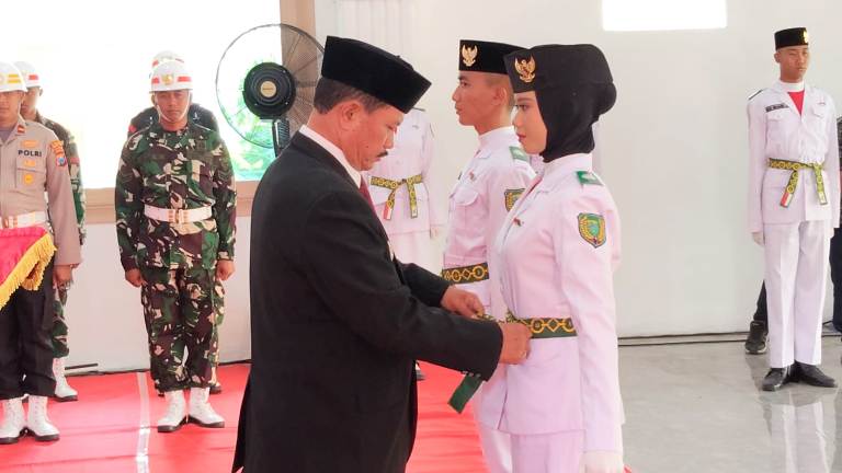 Wali Kota Madiun Kukuhkan 65 Paskibraka untuk Upacara 17 Agustus