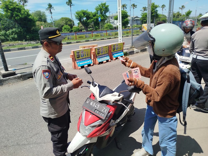 Sembilan Pengendara Terjaring Operasi Gabungan di Pos Suramadu Surabaya
