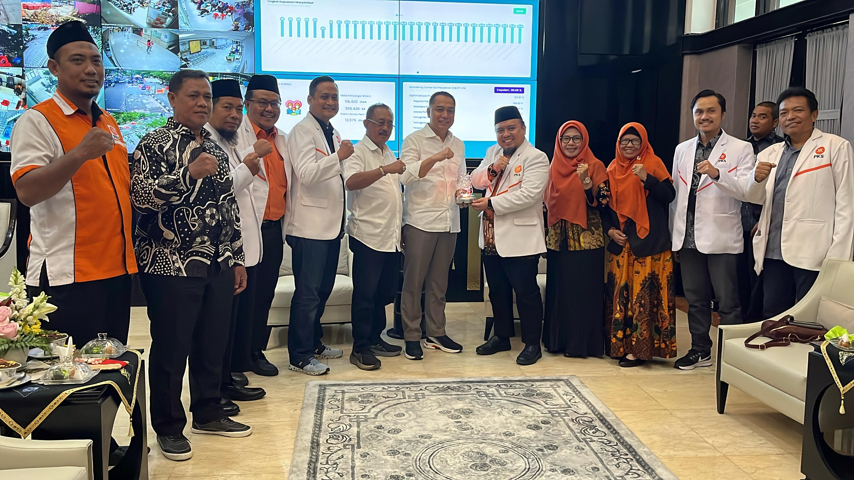 Eri-Armuji Dilantik, PKS Surabaya Ucapkan Selamat dan Siap Berkolaborasi