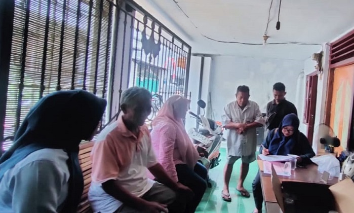 Warga Pacar Keling Protes Bansos dan Rutilahu, Kelurahan Lakukan Verifikasi Lapangan