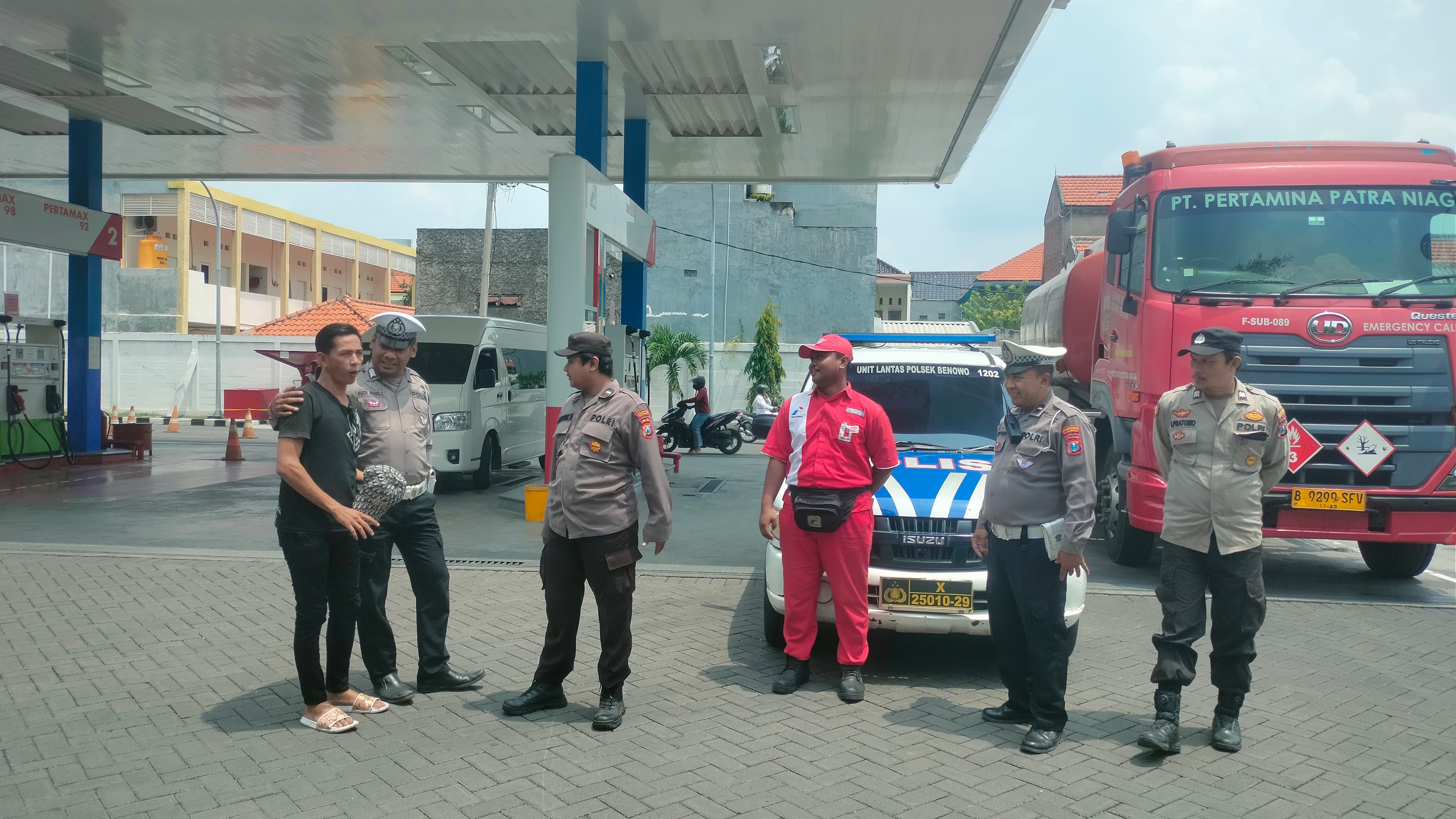 Polsek Benowo Sasar SPBU Kendung, Pastikan Kamtibmas Aman dan Kondusif