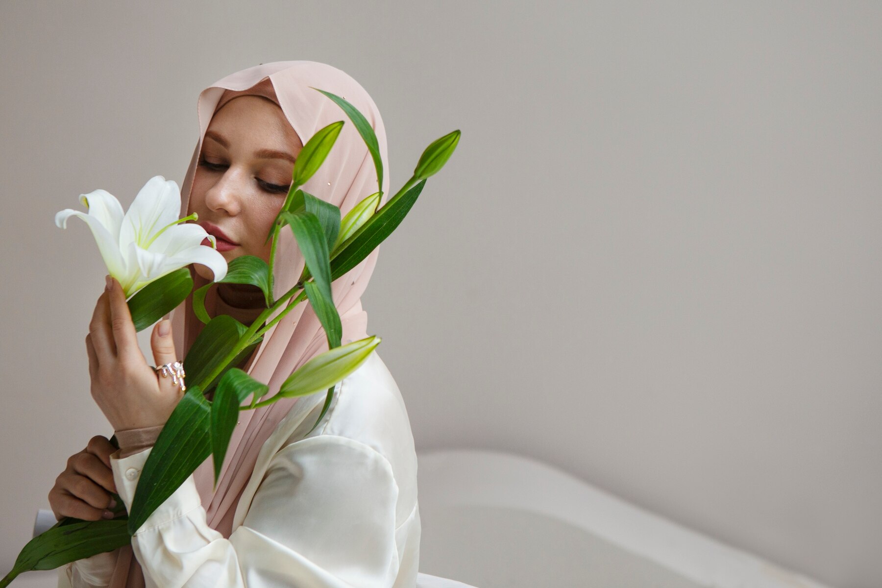 Padu Padan Hijab Modern untuk Outfit Lebaran Wanita Berhijab