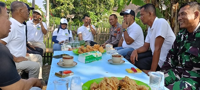 Sinergi Tiga Pilar: Ngopi Bareng Polsek Grogol Perkuat Keamanan Jelang PHBN 2025