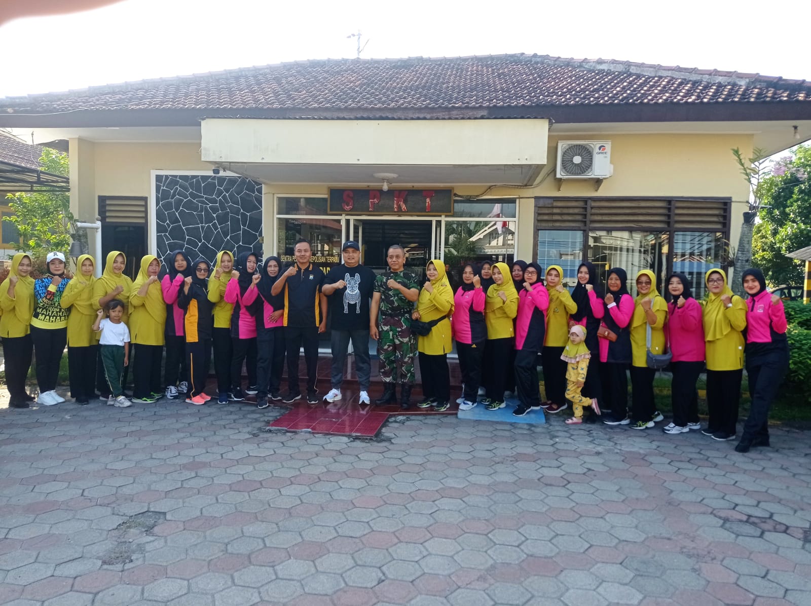 Rayakan HUT Ke-78 Bhayangkara, Polsek Papar Gelar Olahraga Bersama Forkopimcam