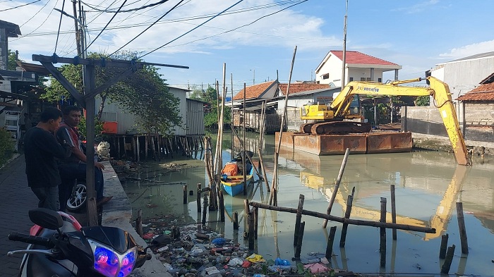 Perjuangan Warga RW 01 Kalianak Barat untuk Infrastruktur Jalan