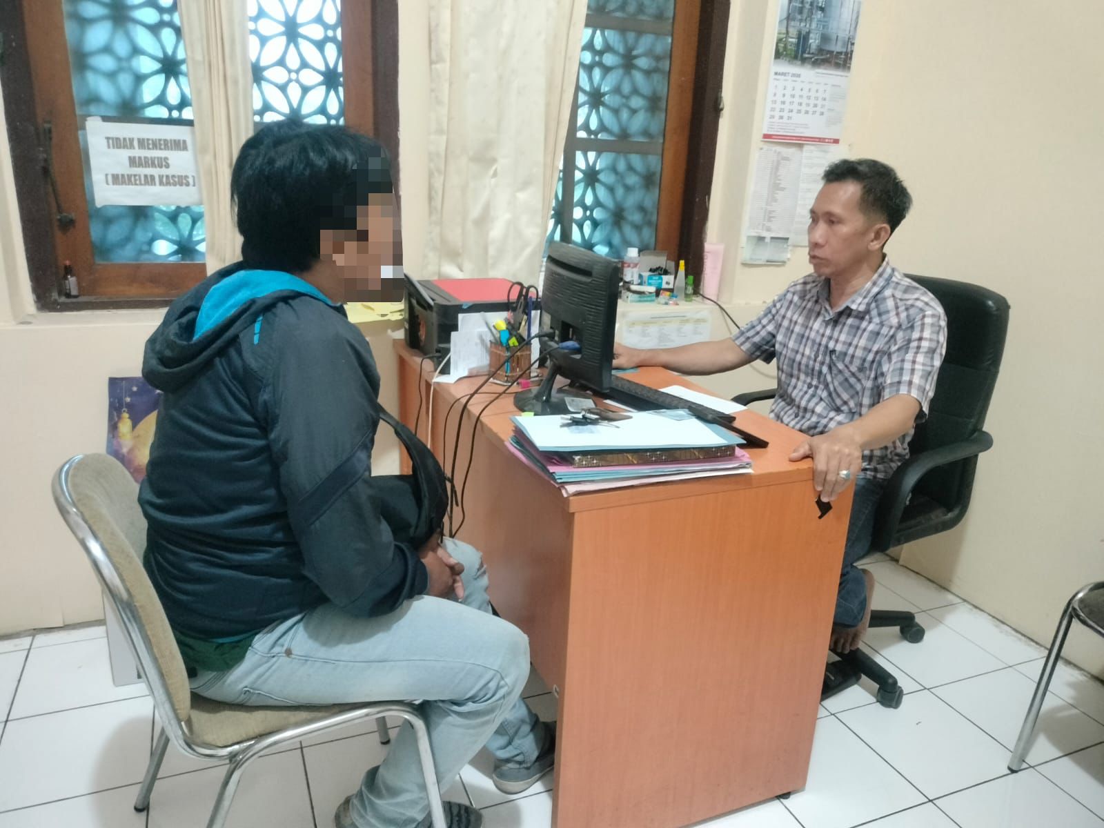 Diduga Hendak Nyopet di Pasar Gresik, Pria Asal Surabaya Nyaris Diamuk Massa