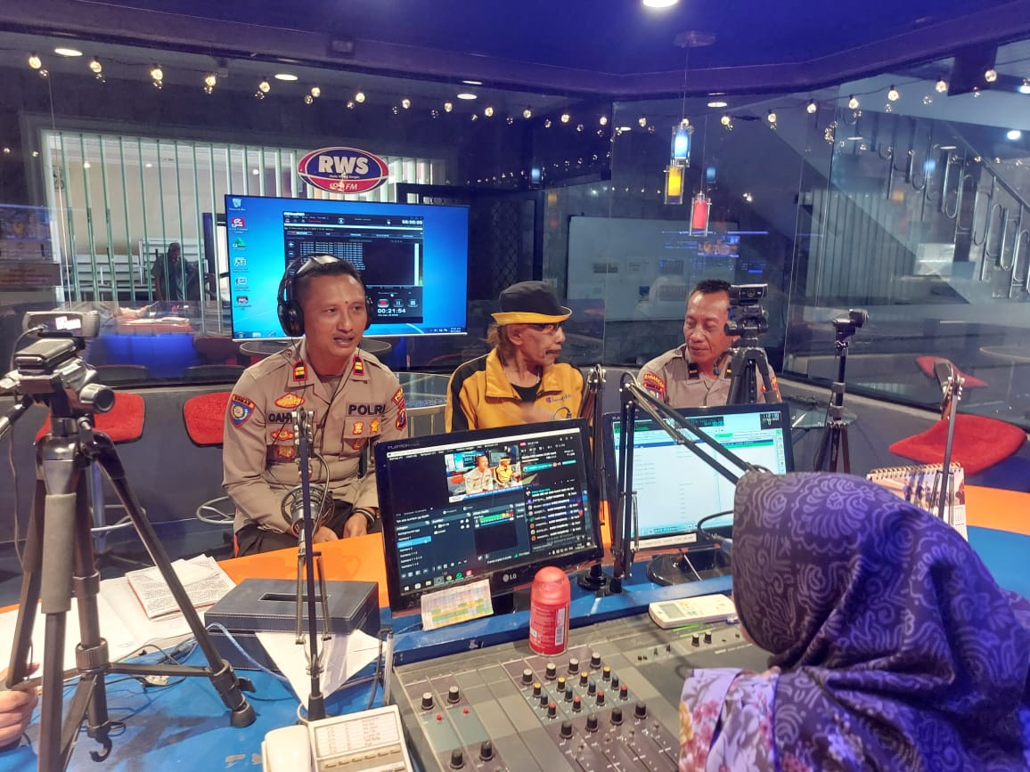 Satbinmas Polres Kediri Kota Tempuh Banyak Cara Ajak Warga Jaga Kamtibmas