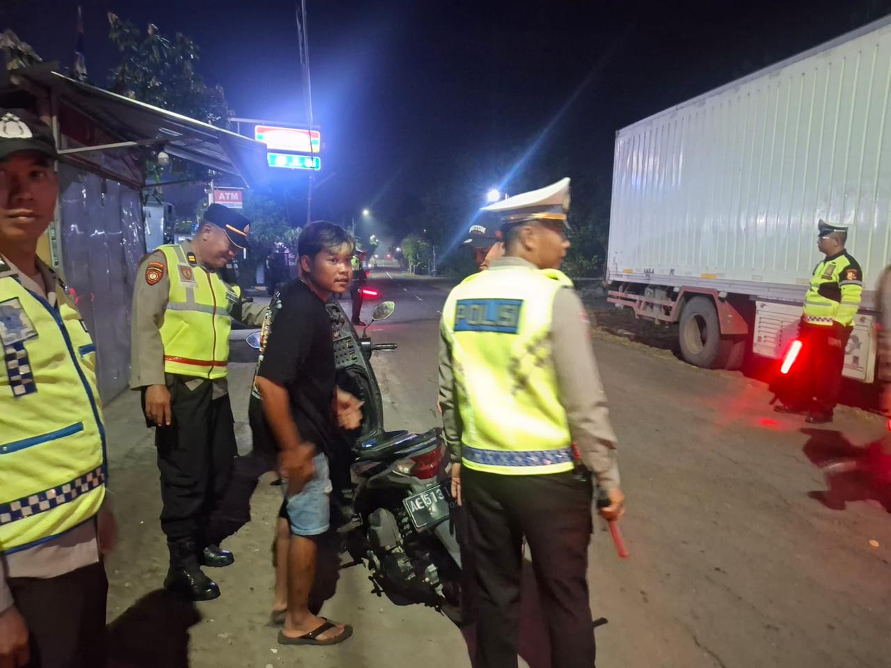 Cegah Kejahatan Jalanan, Polres Ngawi Gelar Patroli Skala Besar 