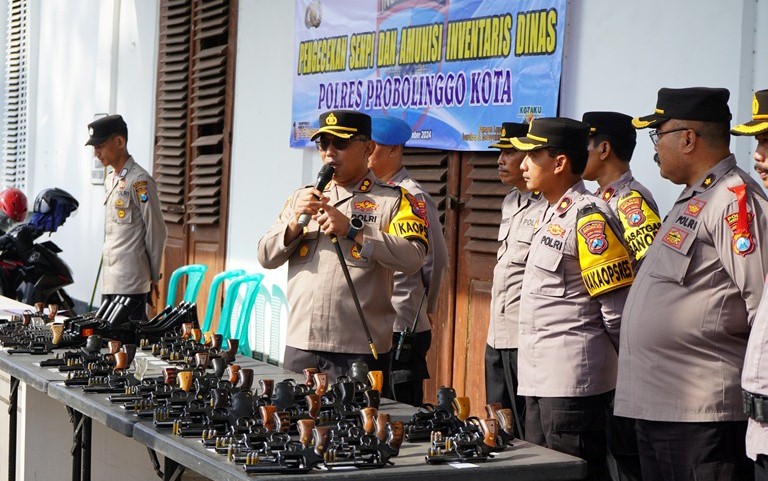 Cek Senpi Anggota Polres Probolinggo Kota, Ini Kata Kapolres