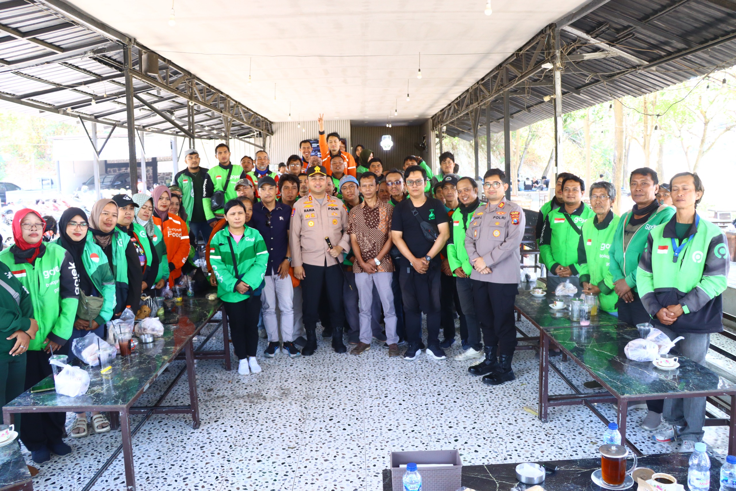 Kapolres Gresik Perkuat Sinergitas Kamtibmas Bersama Driver Ojol