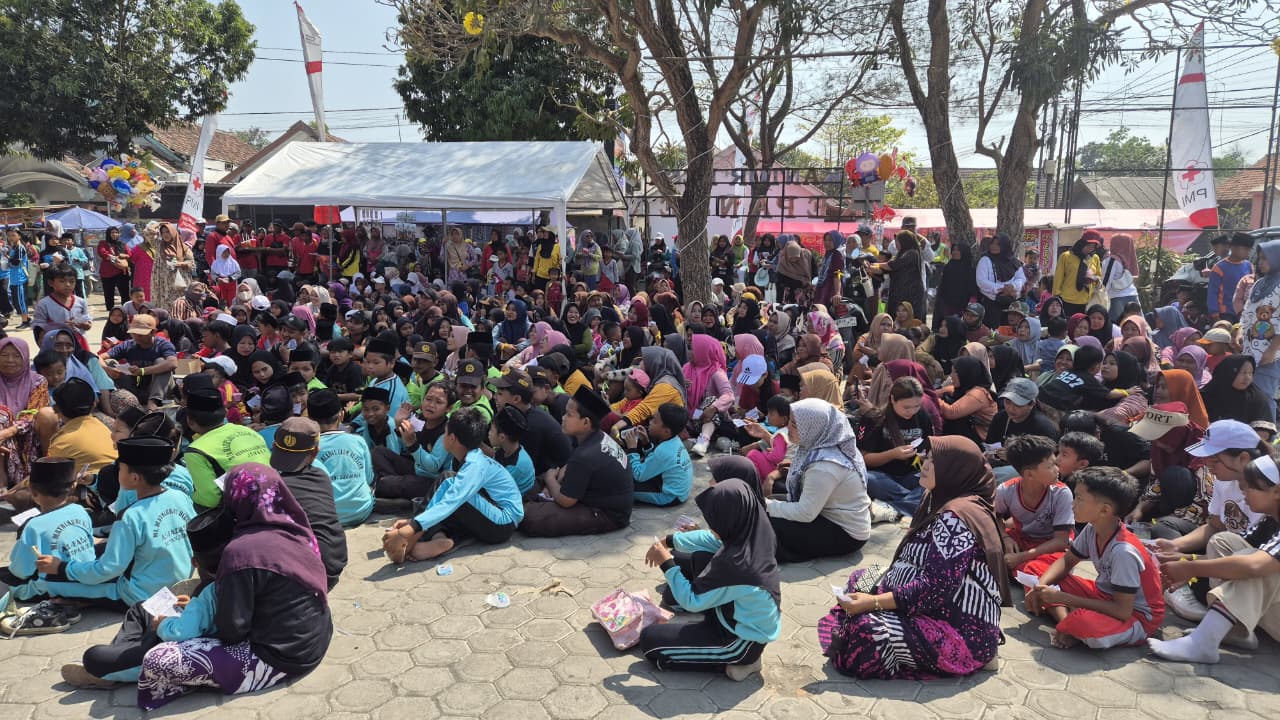 Jerit Sirine Pecah di Pesisir Jember, Warga Berhamburan Dibawah Bayang-Bayang Tsunami!