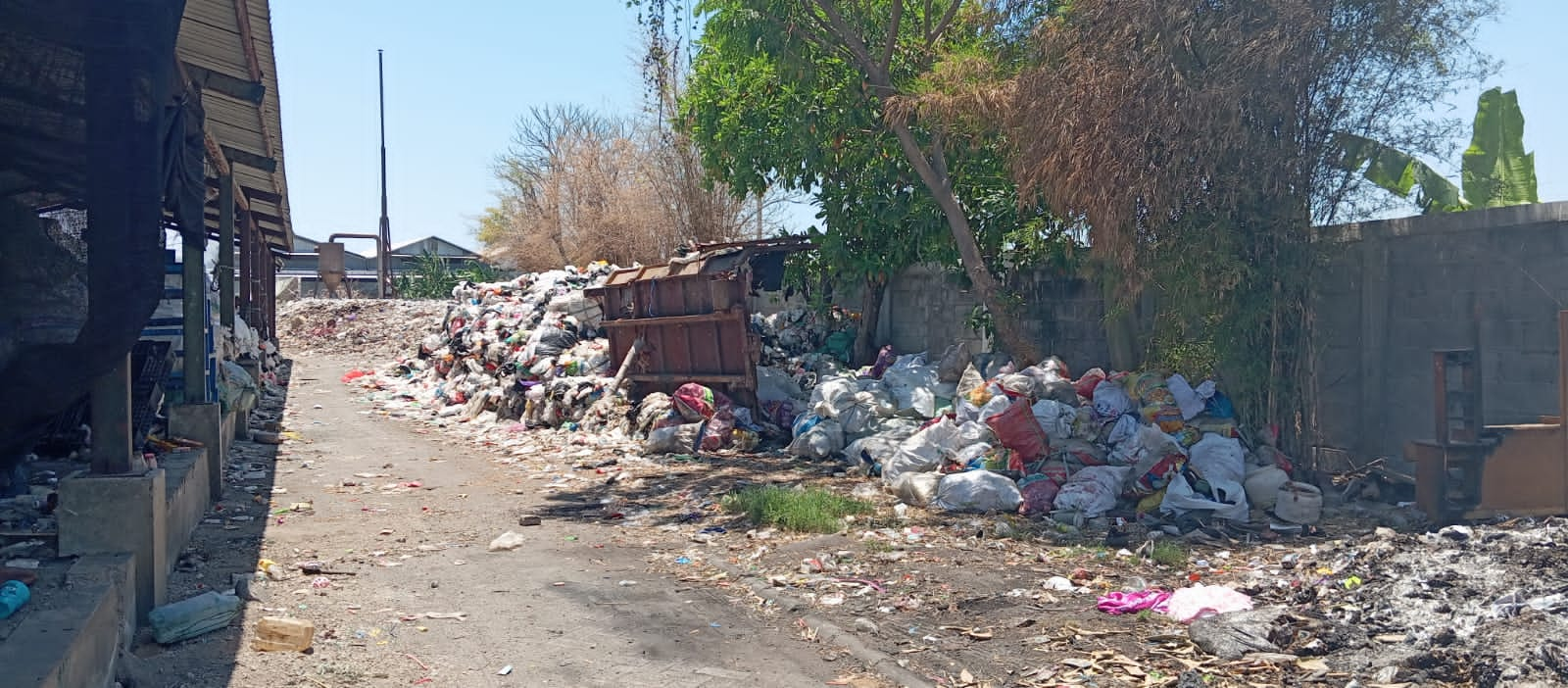 Sampah TPST Tambakrejo Menggunung, Clean Up Belum Direalisasi DLHK