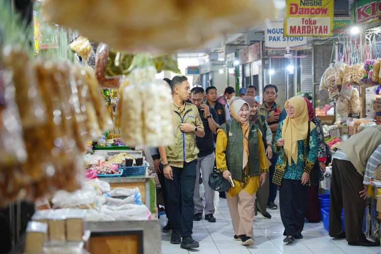 Bapanas Pantau Bapokting di Pasar Besar Madiun, Harga Mayoritas di Bawah HAP