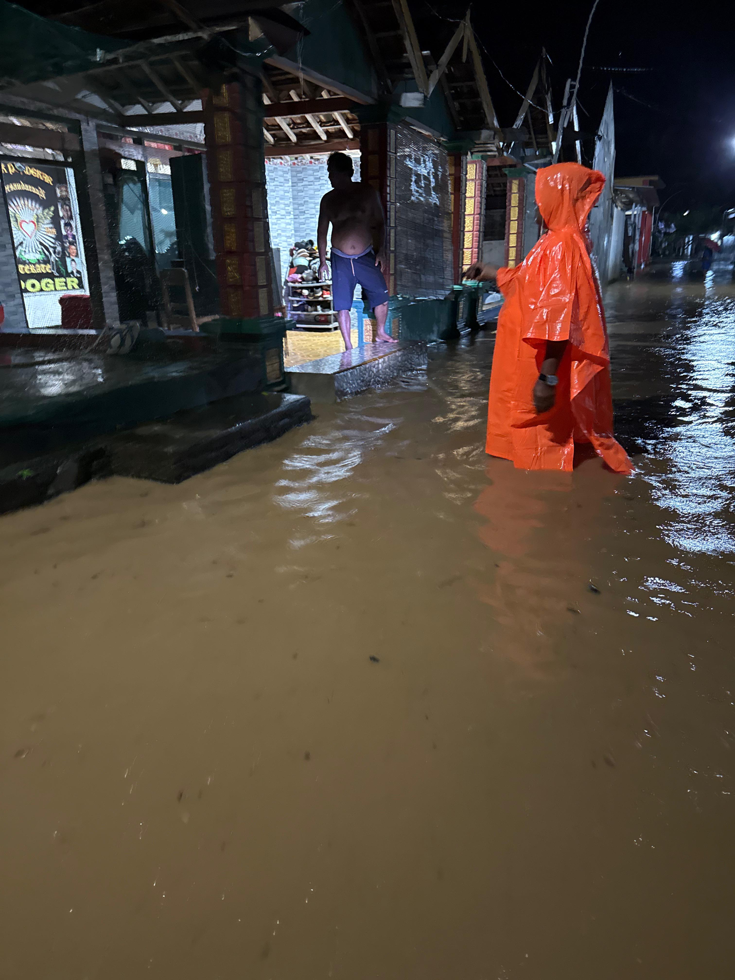 Hujan Deras, Sejumlah Rumah di Besole Tulungagung Terendam Banjir