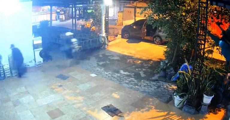 Polisi Ringkus Sindikat Pencuri Ribuan Telur Bebek di Mojokerto