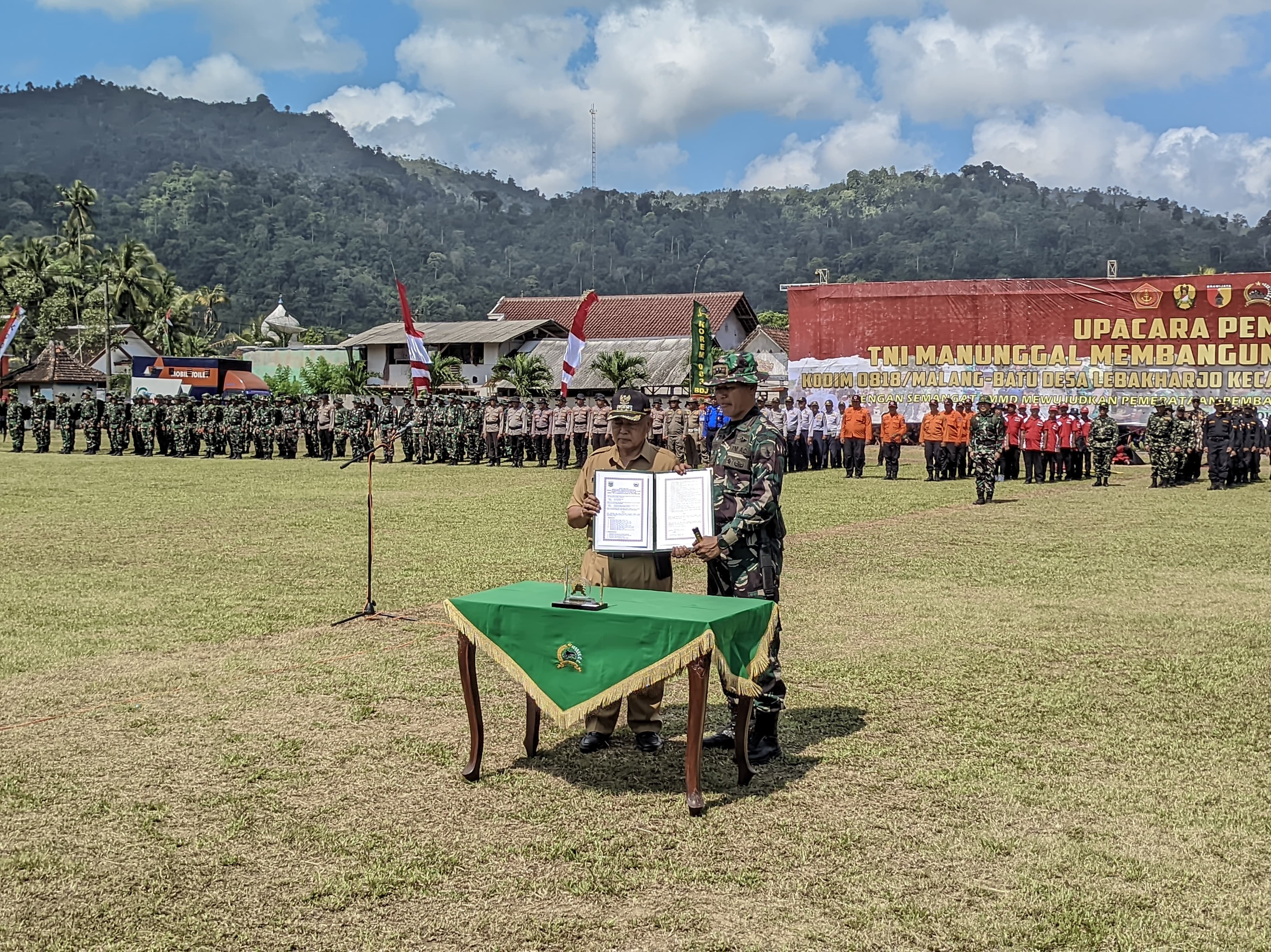 Bupati Malang Pimpin Upacara Pembukaan TMMD 126 di Desa Lebakharjo
