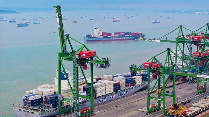 Terminal Teluk Lamong Catat Throughput  1,2 Juta TEus Tumbuh 13 Persen