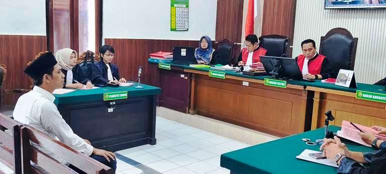 Santai Rebahan, Bandar Sabu di Surabaya Digerebek dengan Barang Bukti Siap Edar