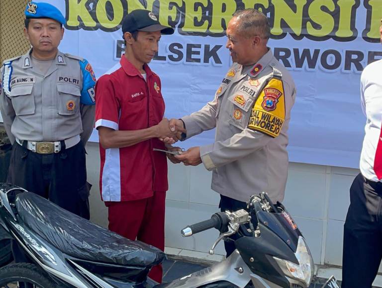 Motor Curian Ditemukan di Masjid, Kini Dikembalikan ke Pemilik