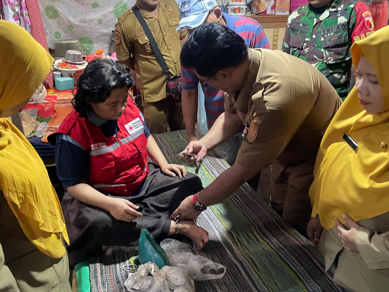 Memanusiakan Manusia, Pemkab Situbondo Lepas Pasung ODGJ di Asembagus