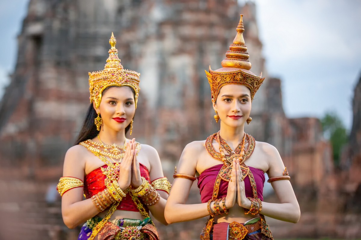 Menjaga Tradisi dan Budaya Lokal di Era Modern