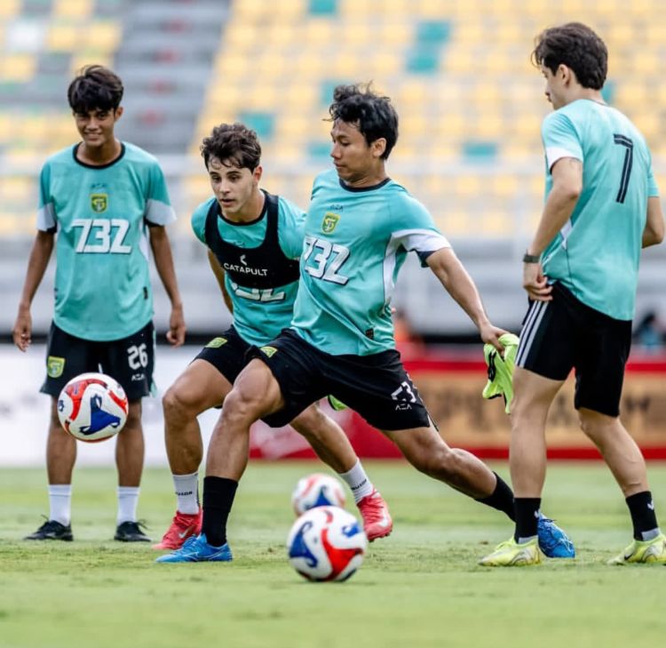 Starting Lineup Persebaya Surabaya vs Persija Jakarta