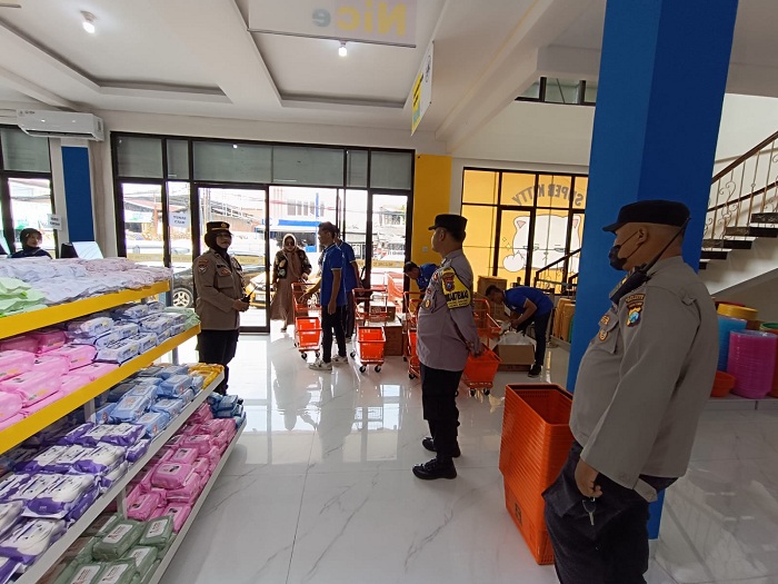 Polsek Gunung Anyar Gelar TROLI MANJA, Antisipasi Peredaran Uang Palsu Jelang Idulfitri