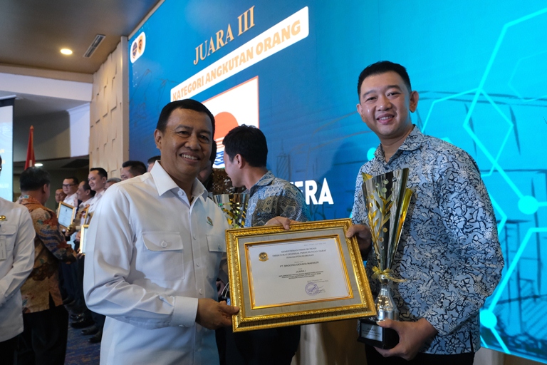 PT Bagong Dekaka Makmur Raih Juara I Keselamatan Transportasi Darat Nasional 2025