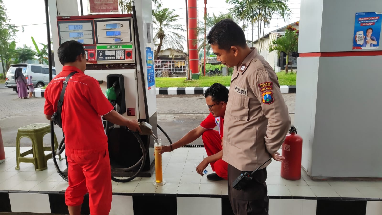 Sidak SPBU Jelang Mudik Lebaran, Polres Jember Pastikan Takaran dan Stok BBM Aman