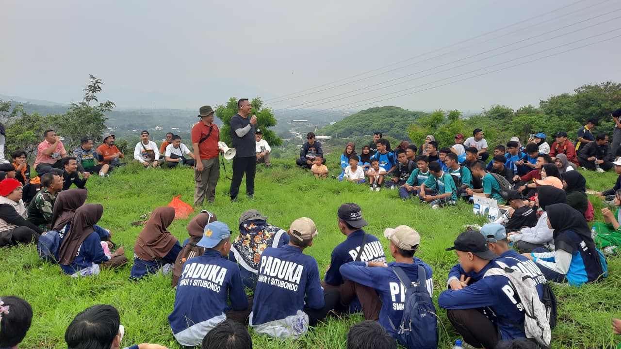 Bupati Situbondo Ajak Pelajar Mendaki Gunung Pattok, Promosikan Wisata Murah Meriah