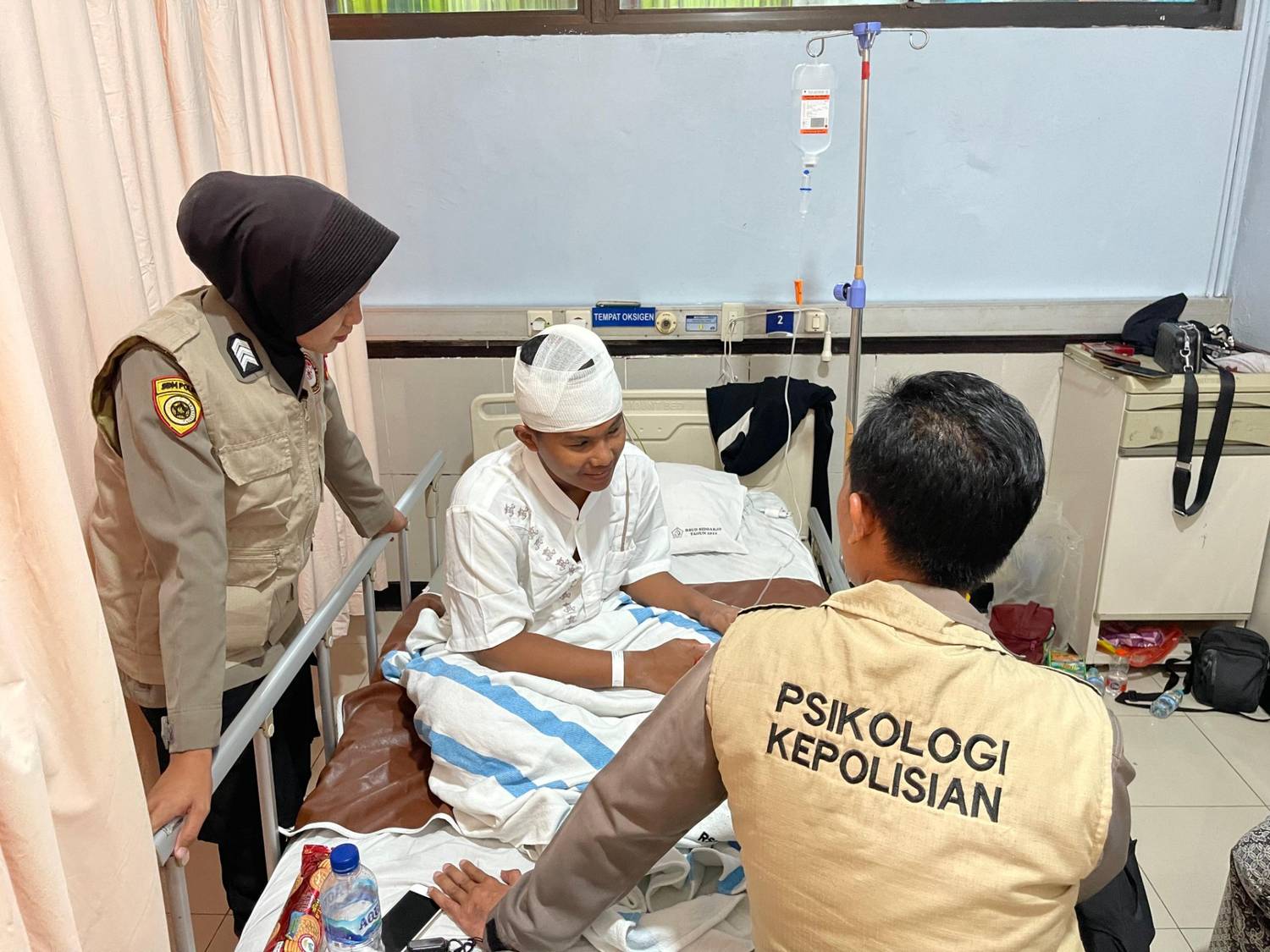 Polisi Beri Trauma Healing Korban Bangunan Runtuh Ponpes Al Khoziny