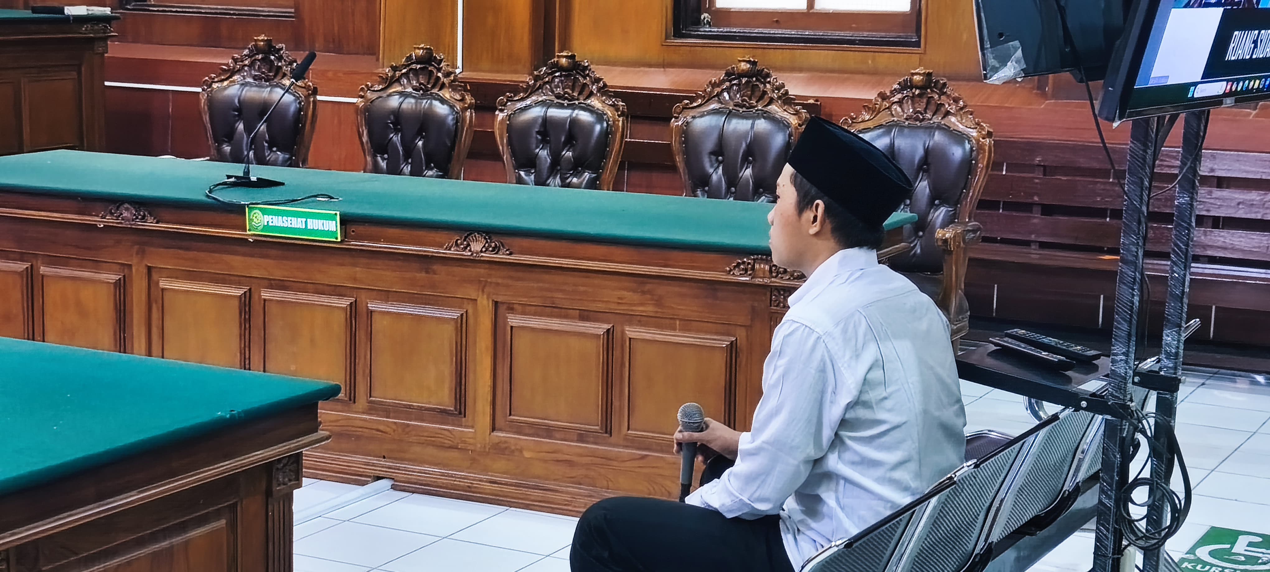 Asyik Ngeslot di Apartemen Metropolis, Aji Elang Saputra Hadapi Dakwaan