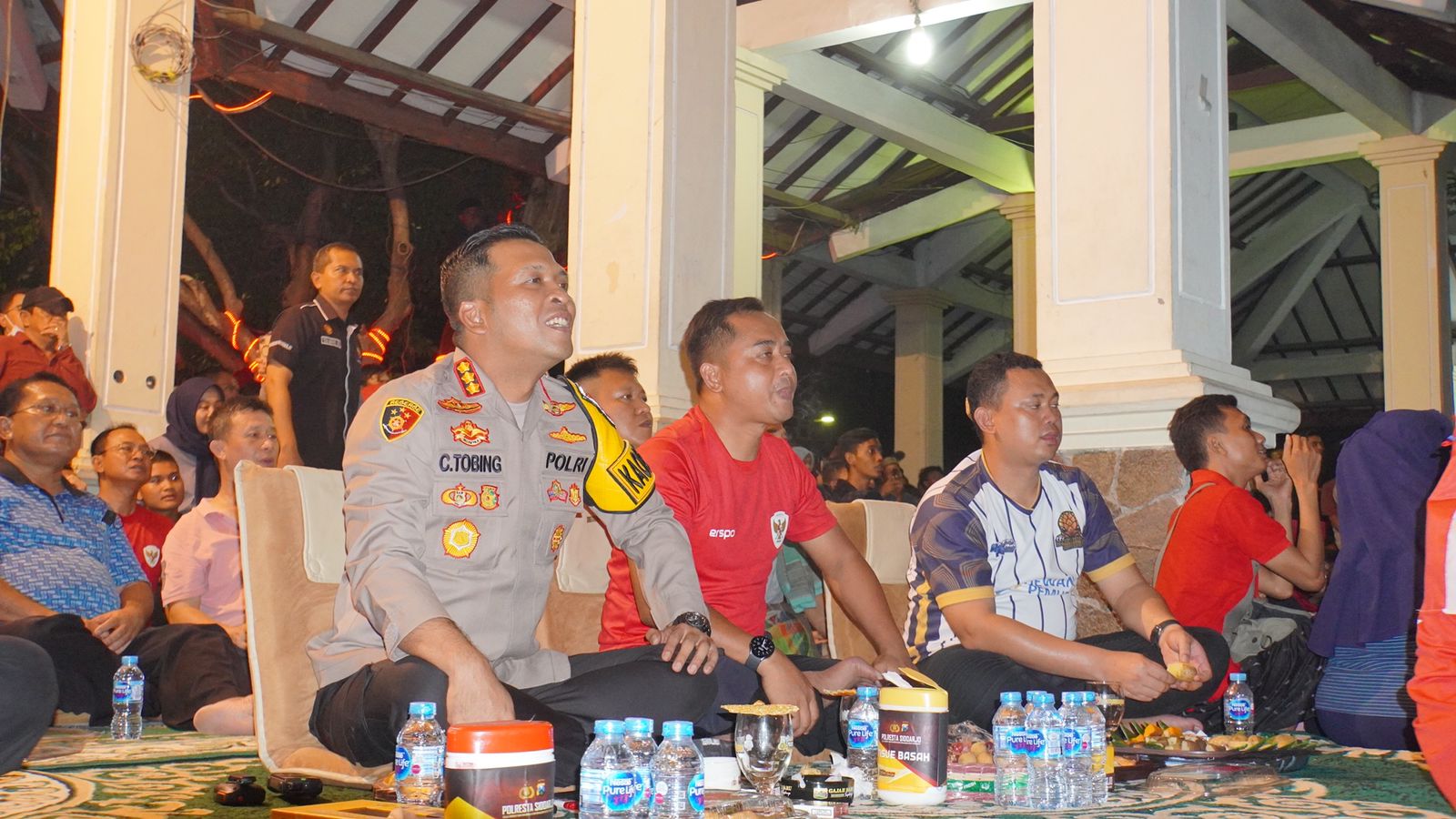 Kapolresta Sidoarjo Nobar di Alun-alun Bersama 5.000 Warga