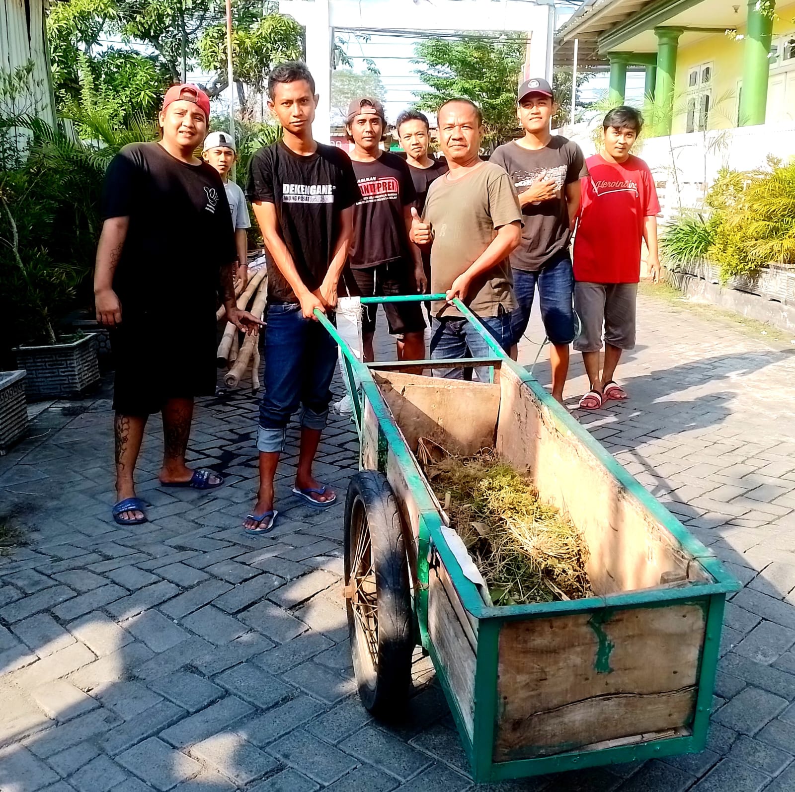 Warga Gang Menteng Bringkang Kompak Sambut Hari Kemerdekan RI 