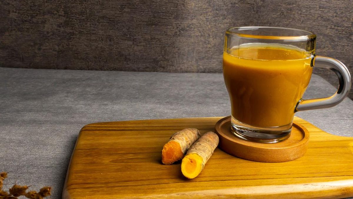 7 Manfaat Air Rebusan Kunyit untuk Kesehatan Tubuh