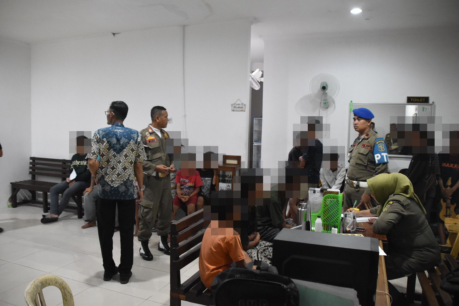 37 Anak Nggandol Truk Diamankan, Kasatpol PP Surabaya Minta Orang Tua Lebih Awasi Anak