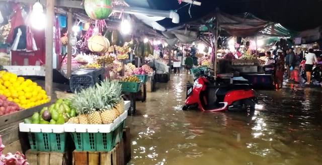Masuki Puncak Musim Hujan, BPBD Ingatkan Warga Waspadai Banjir Bandang dan Bukit Longsor