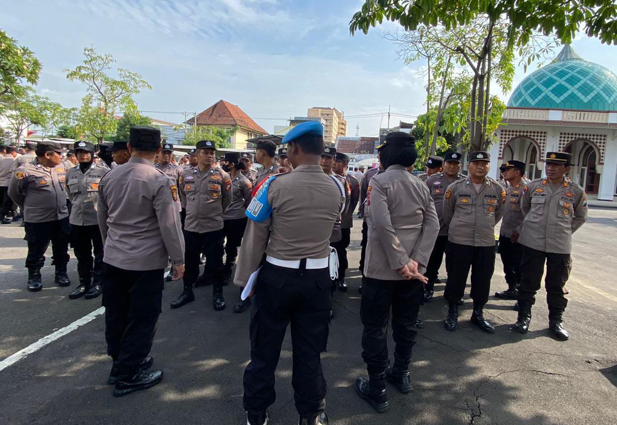 Kapolsek Karangpilang Beri Arahan Usai Apel Pagi Rayon 5 dan 6 Polrestabes Surabaya