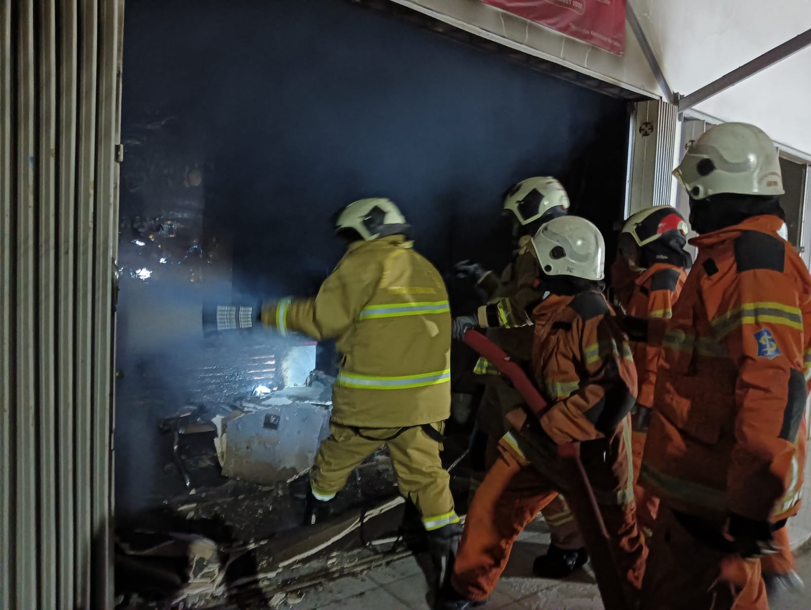Korsleting Listrik, Kantor JNT di Surabaya Kebakaran