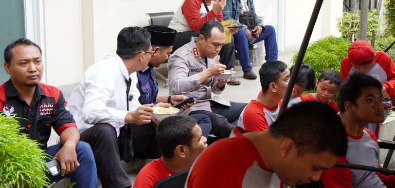 500 Porsi MBG Polresta Malang Kota Ludes dalam 30 Menit