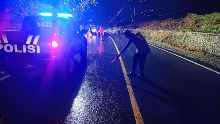 Adu Banteng Truk Lawan PCX di Alas Panceng Gresik, Satu Orang Meninggal Dunia 