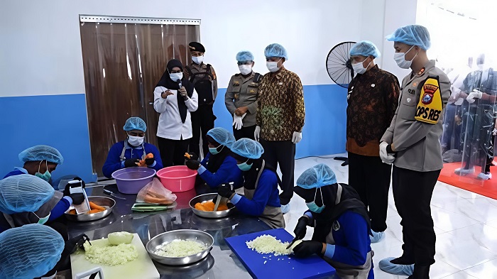 Makan Bergizi Gratis di Madiun Tembus 109 Ribu Penerima Manfaat