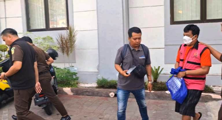 Buron Dua Tahun, Konsultan Proyek Urugan Tanah DKPP Lamongan Kini Masuk Bui