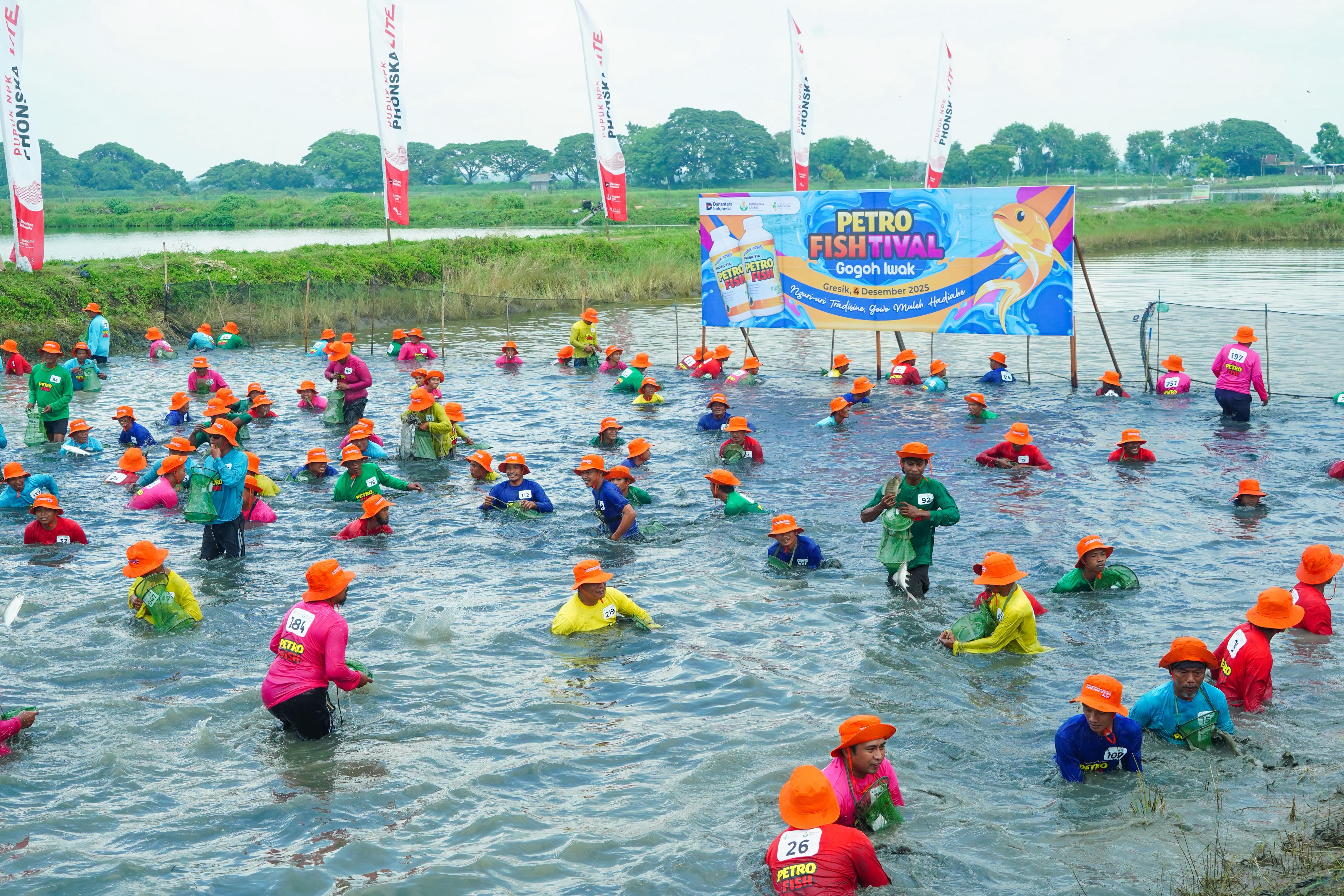 Petrokimia Gresik Gelar Petro Fishtival 'Gogoh Iwak', Edukasi Petambak Terapkan Good Aquaculture Practices