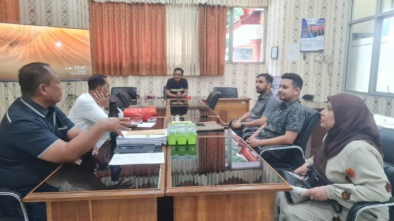 Gagal Berangkat Karena Dinyatakan Tidak Istithaah, Tiga Jemaah Haji Reguler Mengadu ke DPRD Situbondo